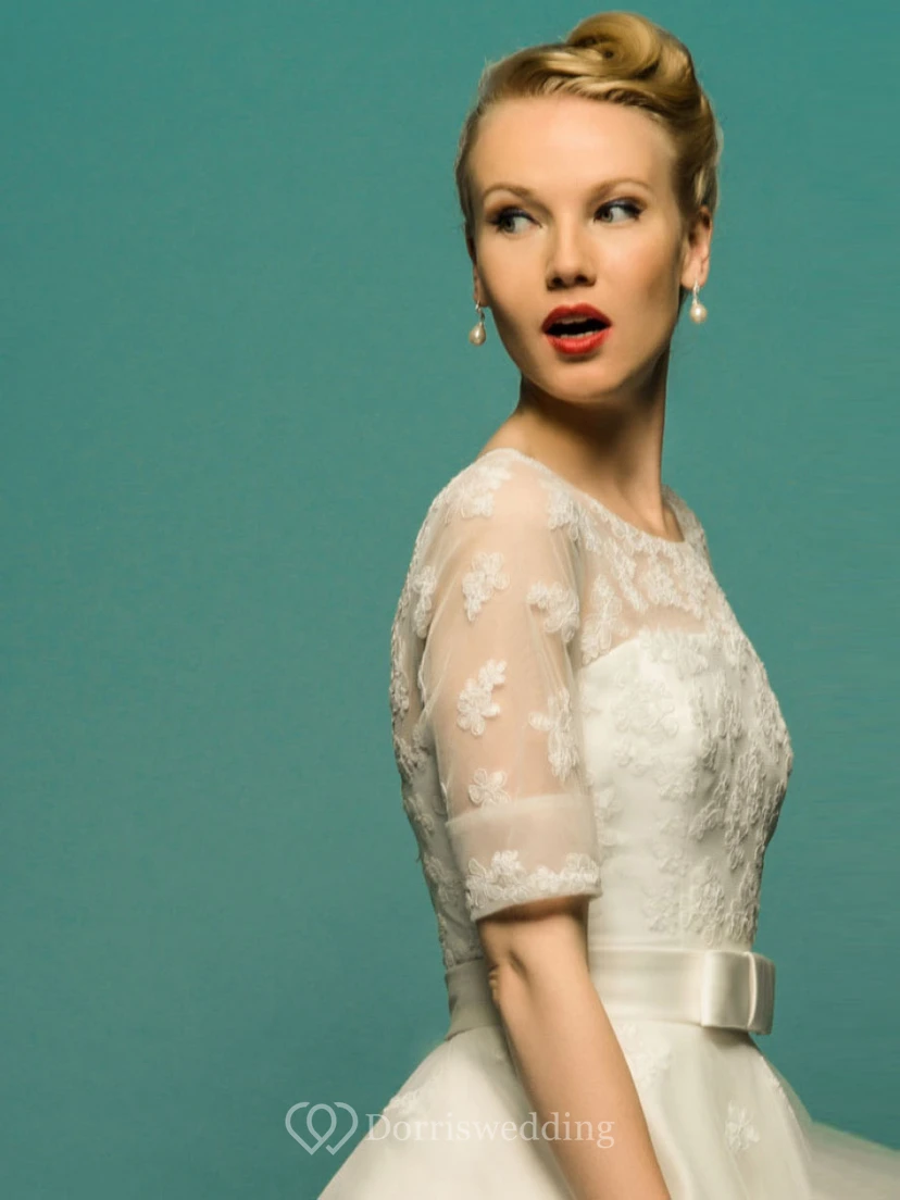 A-Line Tea-Length Scoop Neck Half Sleeve Appliqued Tulle Wedding Dress view 3