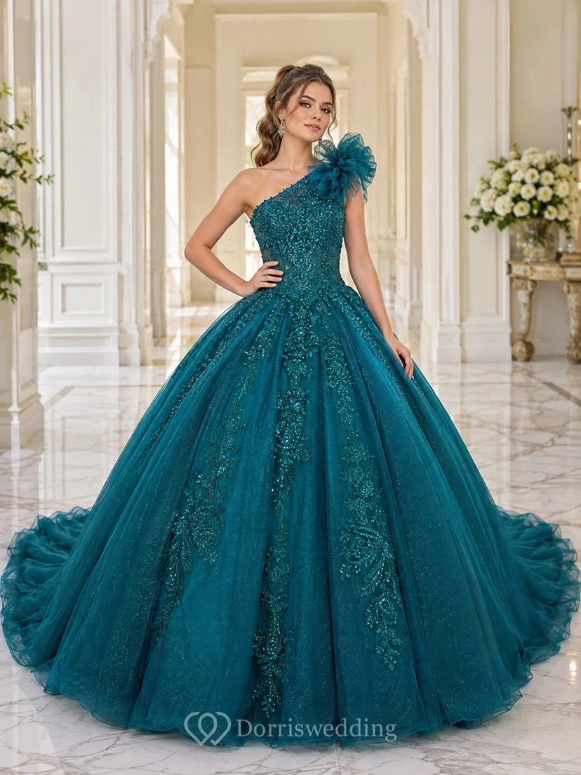 Ballkleid mit einem Träger, aus Tüll, Perlen und Kathedralenschleppe, Quinceañera-Kleid