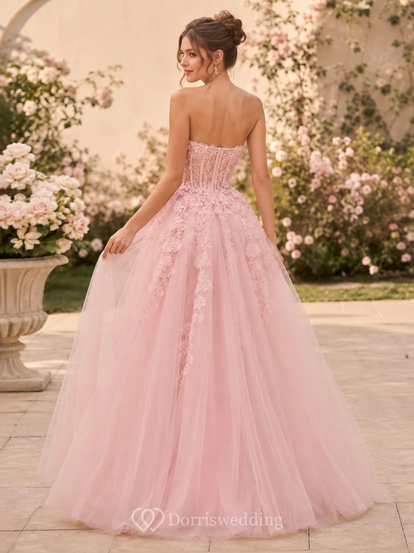Vestido de gala largo color rosa sin tirantes con apliques de tul y escote corazón, Perú Promoción view 2
