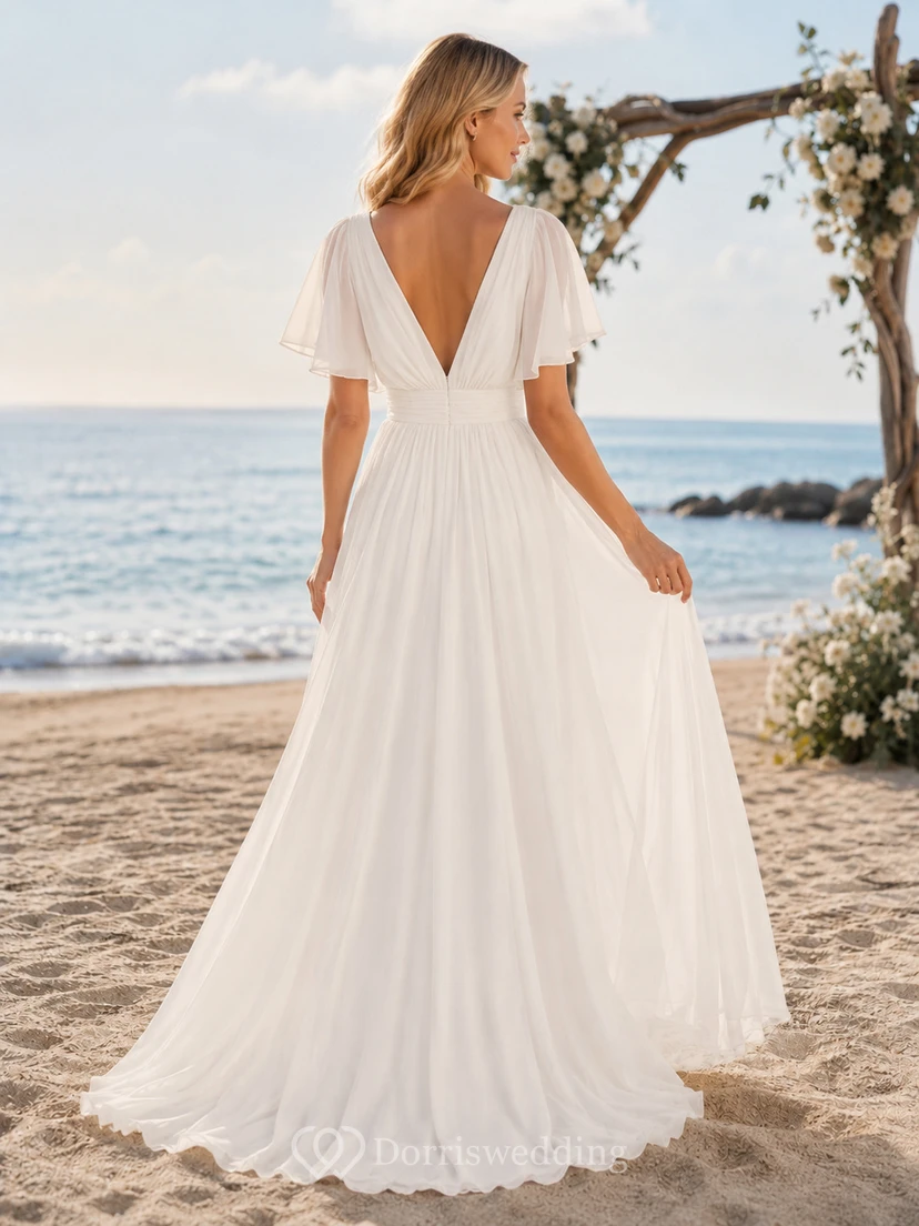 Robe de mariée décontractée en mousseline à manches papillon et col en V, style plage view 2