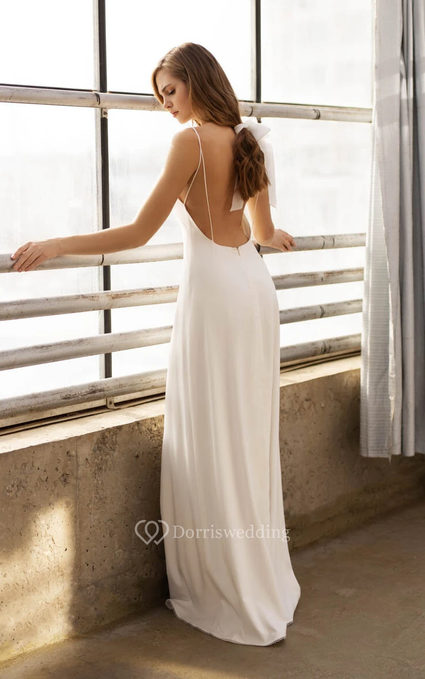 Vestido de novia sencillo de tirantes finos, sin espalda y largo hasta el suelo view 5