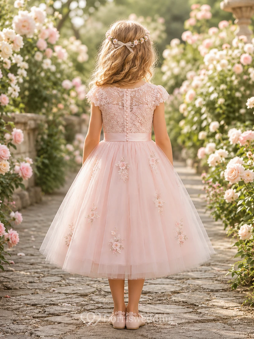 Blumenmädchenkleid aus rosafarbener Spitze und Tüll, A-Linie, kurze Ärmel, Rundhalsausschnitt, Teelänge, Applikationen view 2