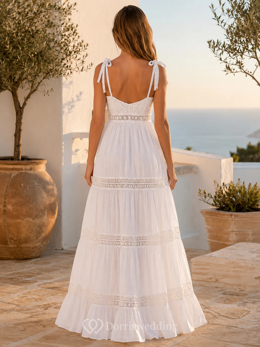 Weißes, bodenlanges, gehäkeltes A-Linien-Kleid mit Herzausschnitt, Bindebändern und Stufenrock von Adlib Ibiza view 2