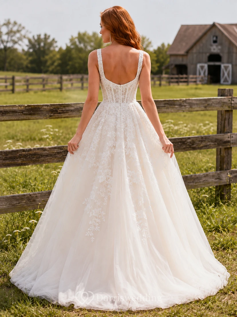 Robe de mariée de style western rustique à bretelles en dentelle, style bal view 2