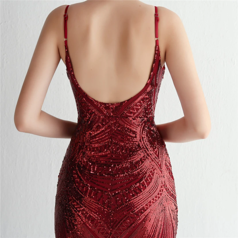 Vestido largo de noche con lentejuelas y tirantes de flores, ajustado, elegante y de estilo sofisticado. view 70