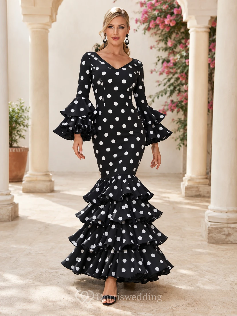 Schwarzes, weißes, gepunktetes Flamenco-Kleid mit U-Boot-Ausschnitt, langen Glockenärmeln und Stufenrock im Meerjungfrauen-Stil, bodenlang, mit Rundhalsausschnitt und langen Glockenärmeln