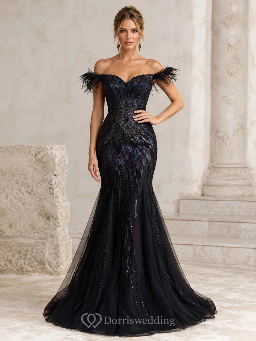 Schwarzes gotisches, schulterfreies Pailletten-Abendkleid im Meerjungfrauenstil mit Federn und Schleppe