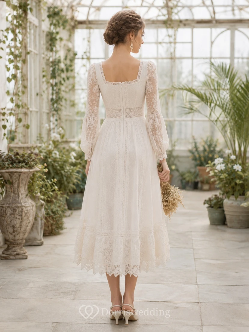 Champagnerfarbenes Vintage-Kleid in A-Linie mit eckigem Ausschnitt, langen Ärmeln und Spitze, wadenlang view 2