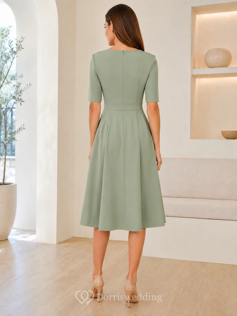 Salbeigrünes, eckiges A-Linien-Midikleid aus Satin mit kurzen Ärmeln und kurzen Ärmeln view 2