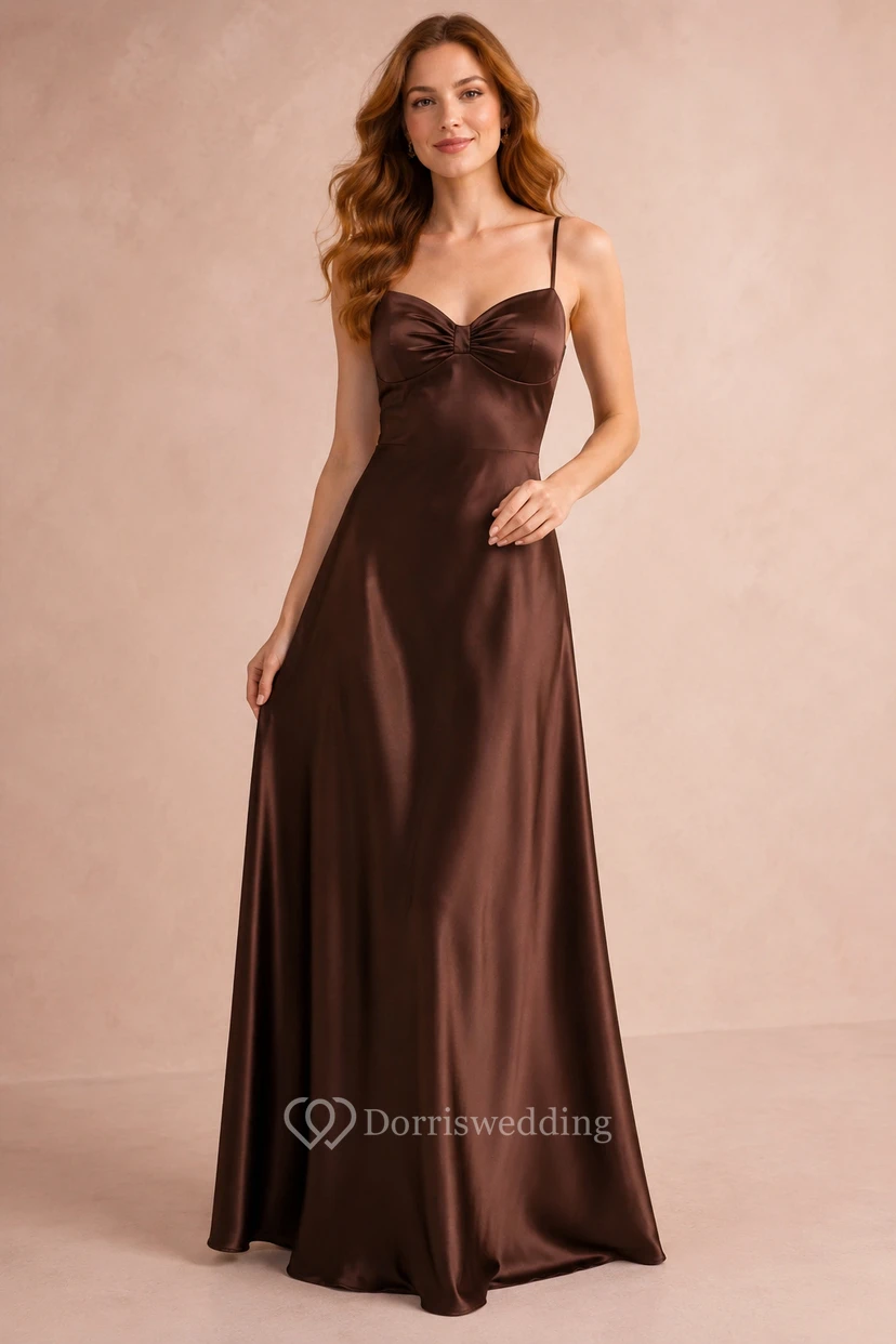 Vestido formal de satén marrón con escote corazón y corte en A con abertura