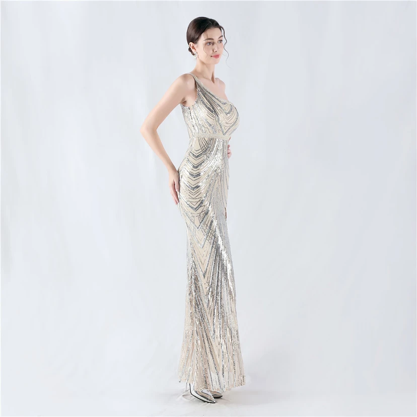 Vestido de noche asimétrico con escote alto y escote alto, adornado con cuentas florales y flores. view 65