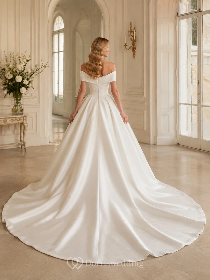 Robe de bal en satin à épaules dénudées et traîne chapelle, robe de mariée luxueuse view 2