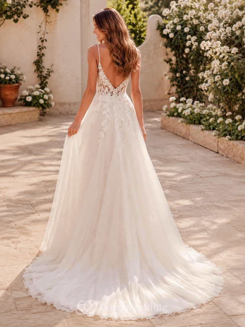Robe de mariée romantique en dentelle florale, décolleté en V spaghetti, coupe trapèze, traîne courte, style A, robe de mariée à view 2