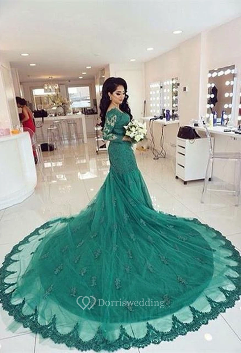Robe de soirée sirène élégante à applications de dentelle et traîne courte, manches longues