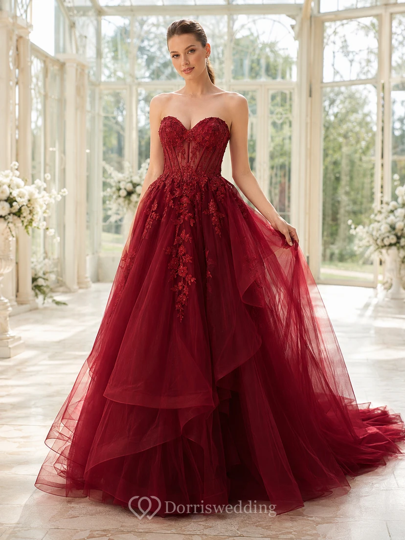Robe de bal rouge bustier en dentelle et tulle, robe de mariée romantique