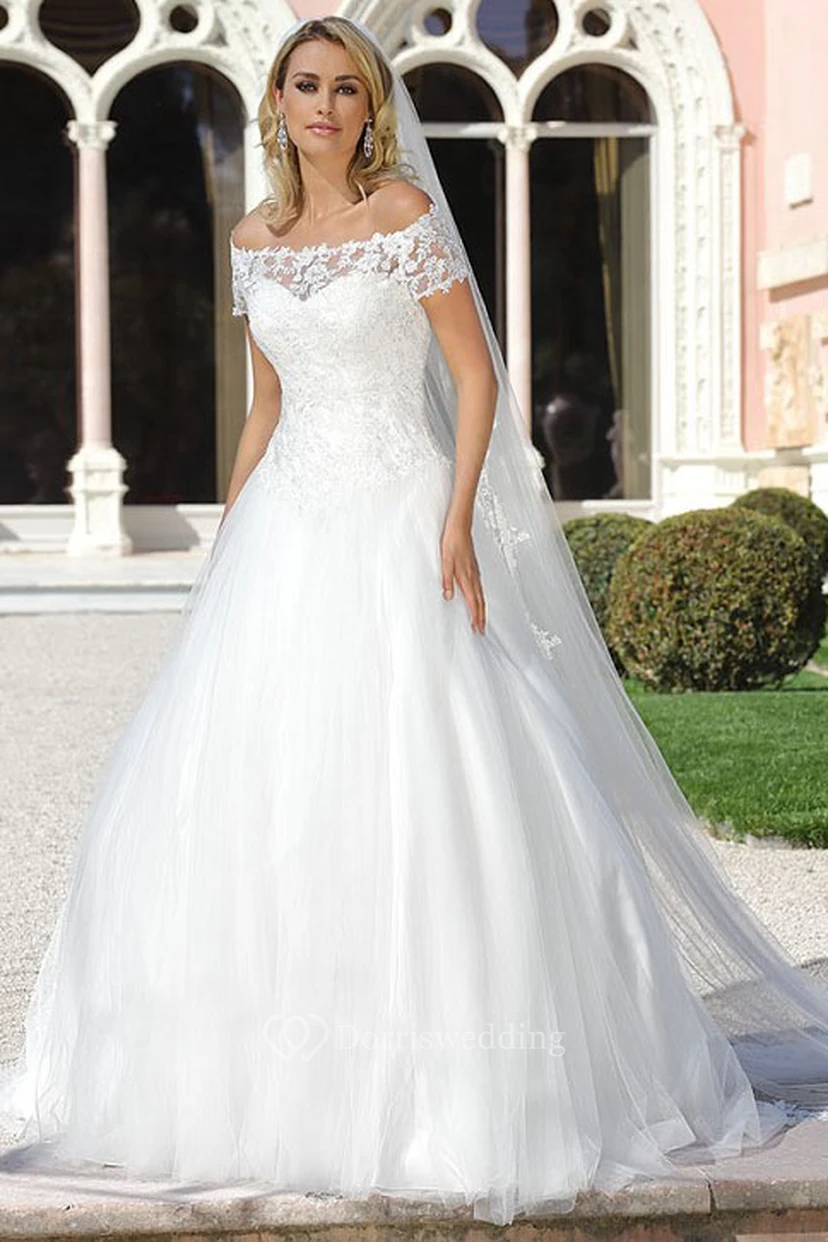 Ball Gown Short-Sleeve Off-The-Shoulder Tulle Wedding Dress