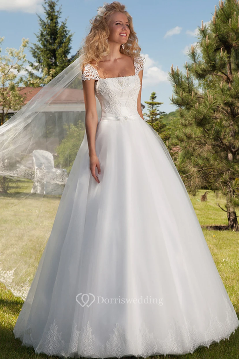 A-Line Appliqued Cap Sleeve Square Neck Tulle Wedding Dress With Lace-Up