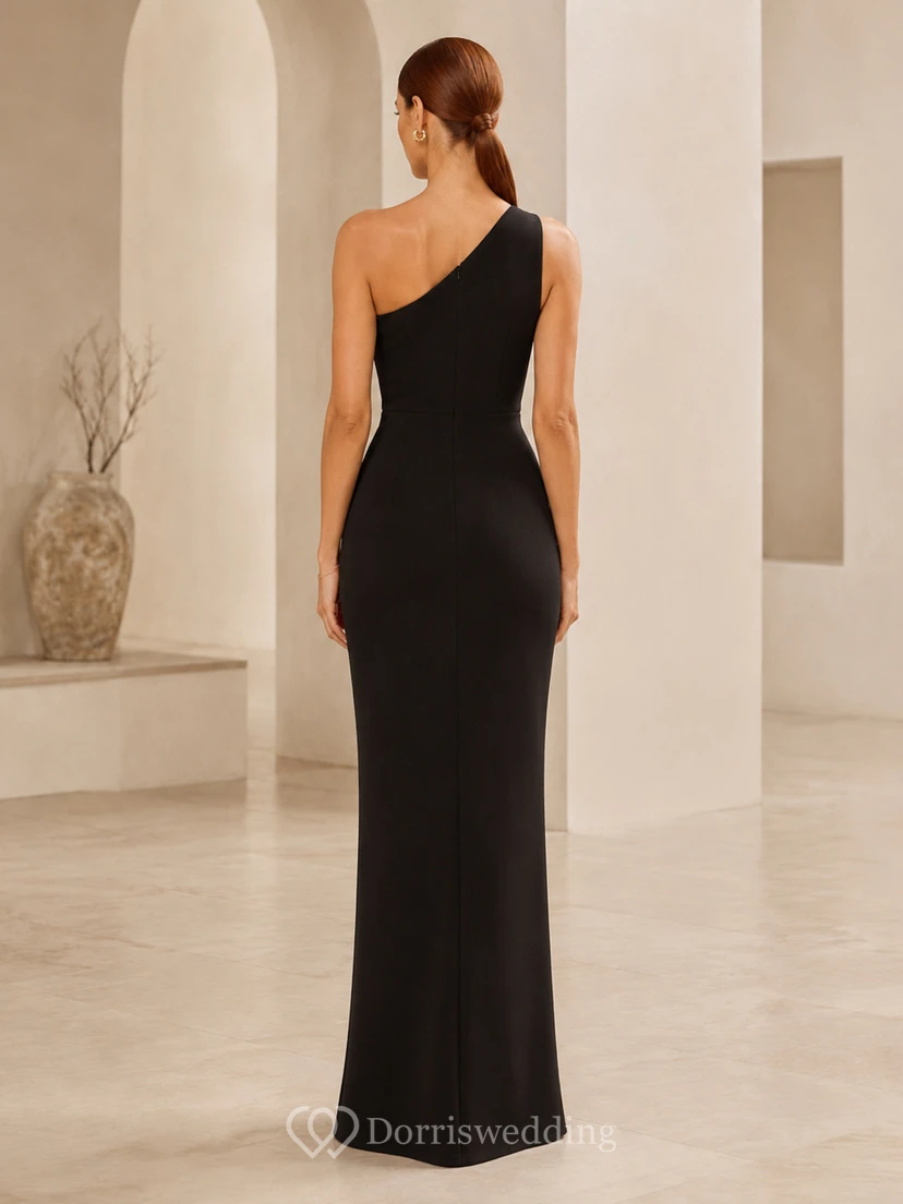 Schwarzes, einseitig schulterfreies Crêpe-Abendkleid mit Schlitz view 2