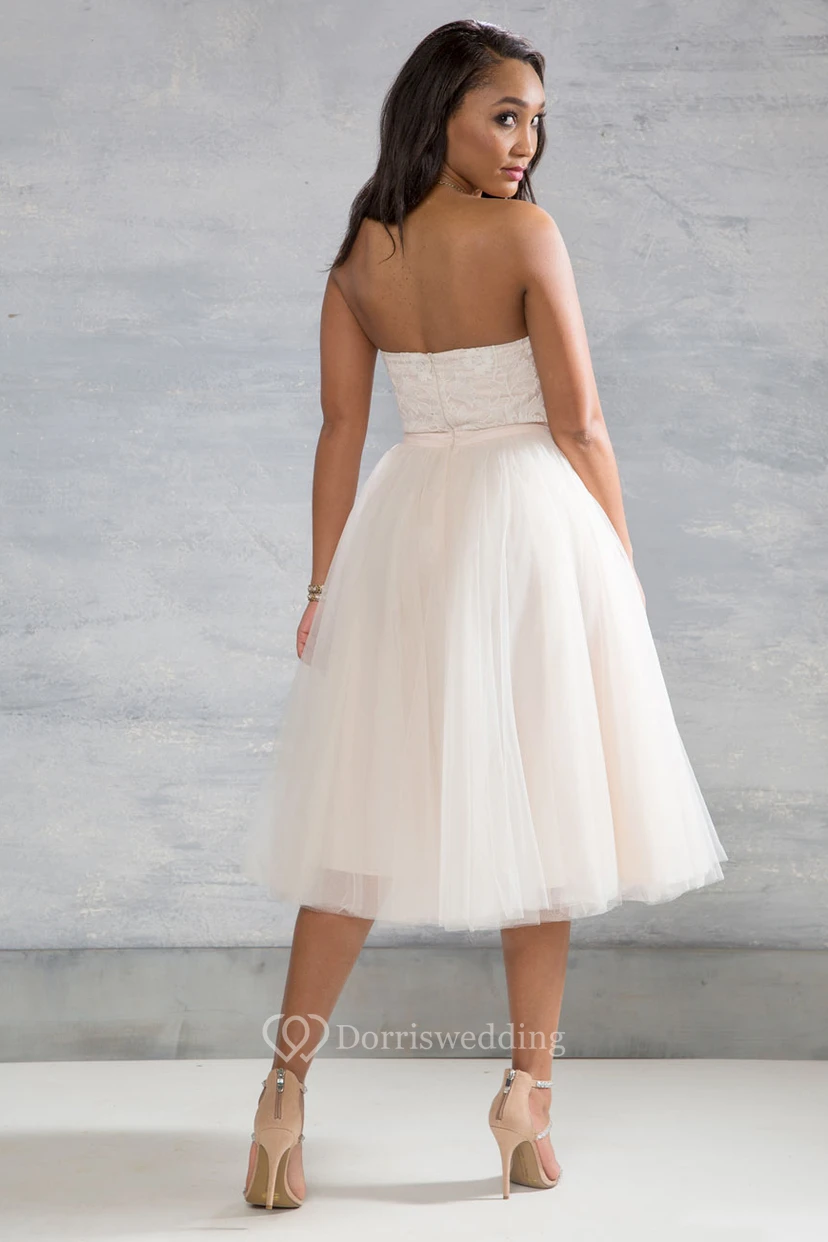Tea-Length Sweetheart Sleeveless Appliqued Tulle Wedding Dress view 2