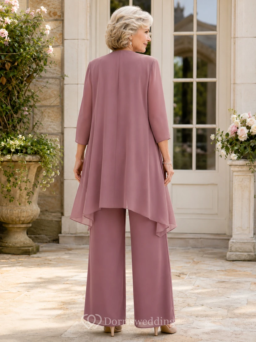Vintage-Hosenanzug in Mauve-Tönen, schmeichelhaft für die Apfelfigur, romantisches Design, weites Bein, plissierter V-Ausschnitt, Dreiviertel-Schnitt, asymmetrische Tunika, bodenlange Hose view 2