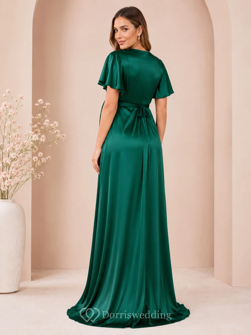 Robe de maternité vert foncé portefeuille en satin à col V et manches papillon, coupe empire view 2