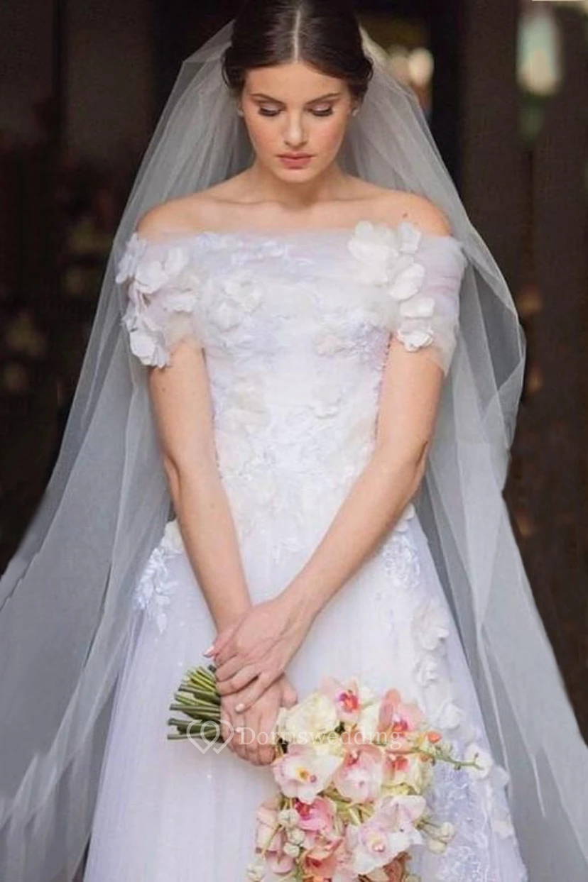 Romantisches, schulterfreies A-Linien-Brautkleid im Gartenstil aus Tüll mit kurzen Ärmeln – ein schlichtes, elegantes Brautkleid