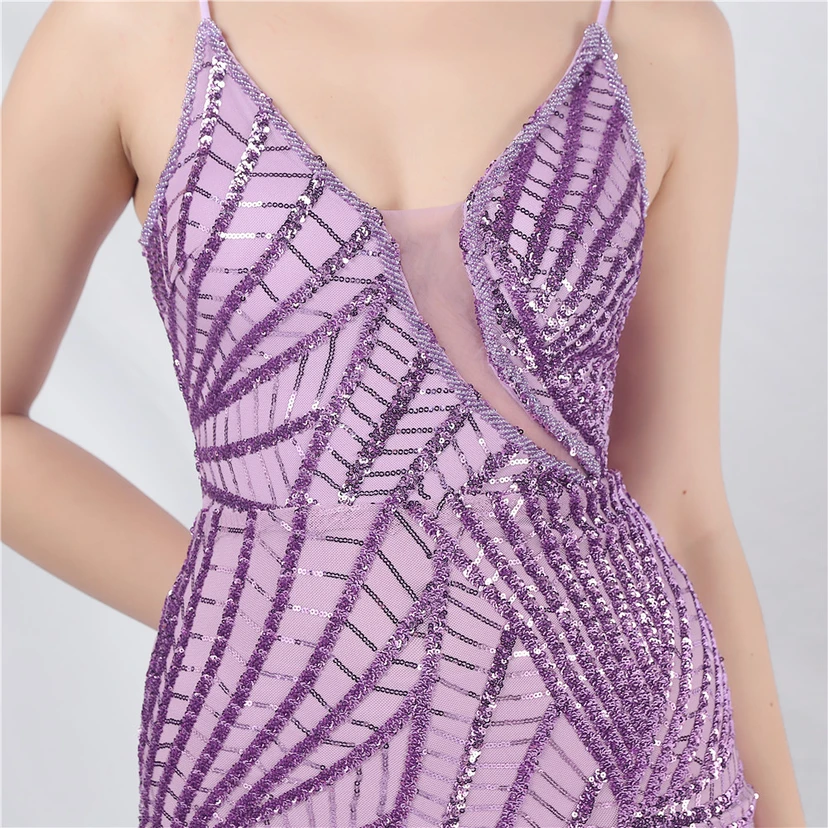 Robe de soirée longue à bretelles en maille transparente ornée de perles et de sequins view 53