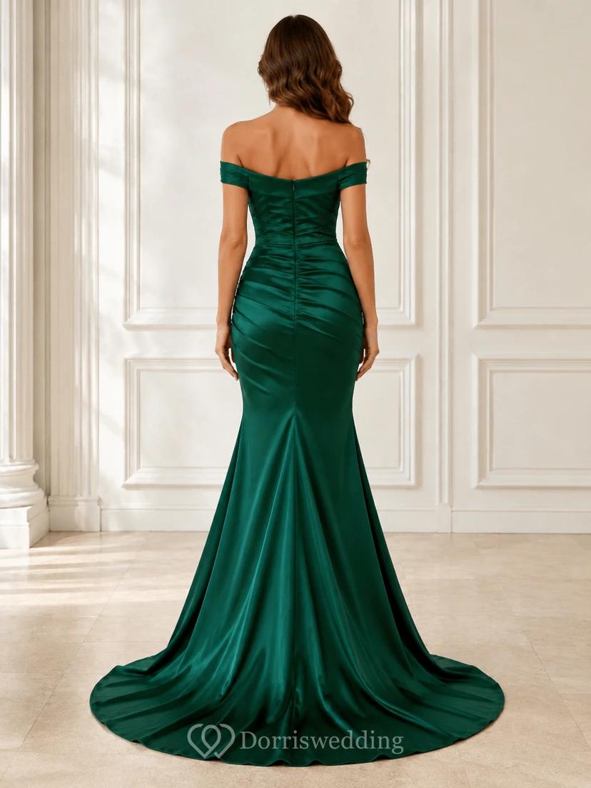 Elegante vestido de noche formal de satén verde oscuro con escote corazón, fruncido, abertura frontal y cola de sirena. view 2