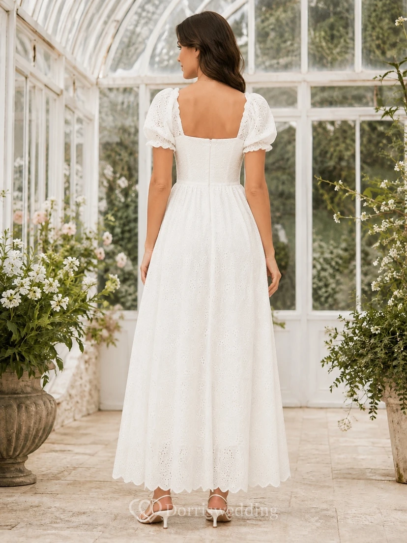 Vestido formal blanco de gasa con escote cuadrado, mangas abullonadas y corte en A, largo hasta el suelo. view 2