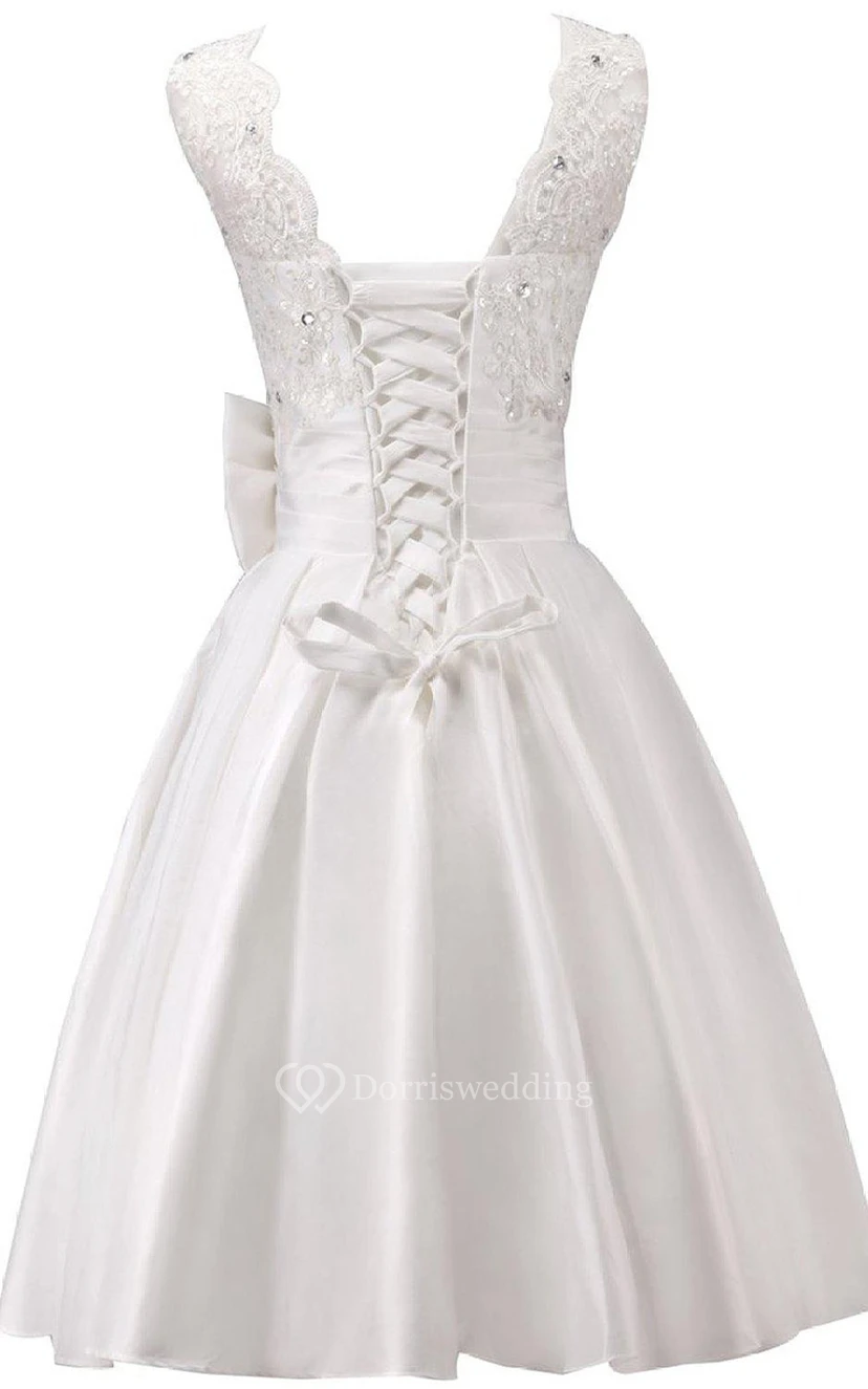 Sleeveless A-line Dress With Bow and Lace view 2