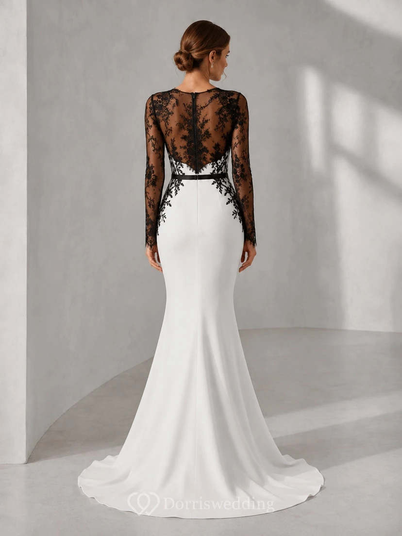 Schwarzes Brautkleid aus Spitze, langärmelig, eckigem Ausschnitt, Meerjungfrauenform und Schleppe aus Satin view 2