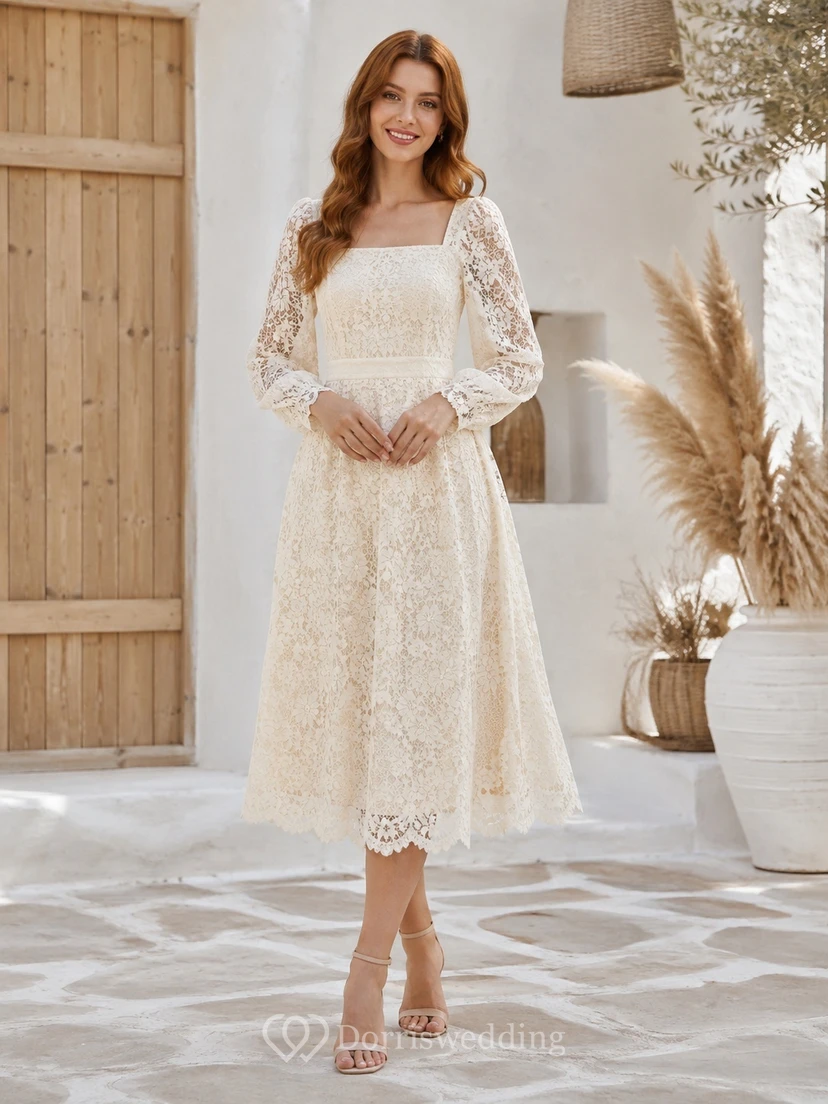 Robe bohème romantique en dentelle ivoire, col carré, manches longues, coupe trapèze, longueur thé