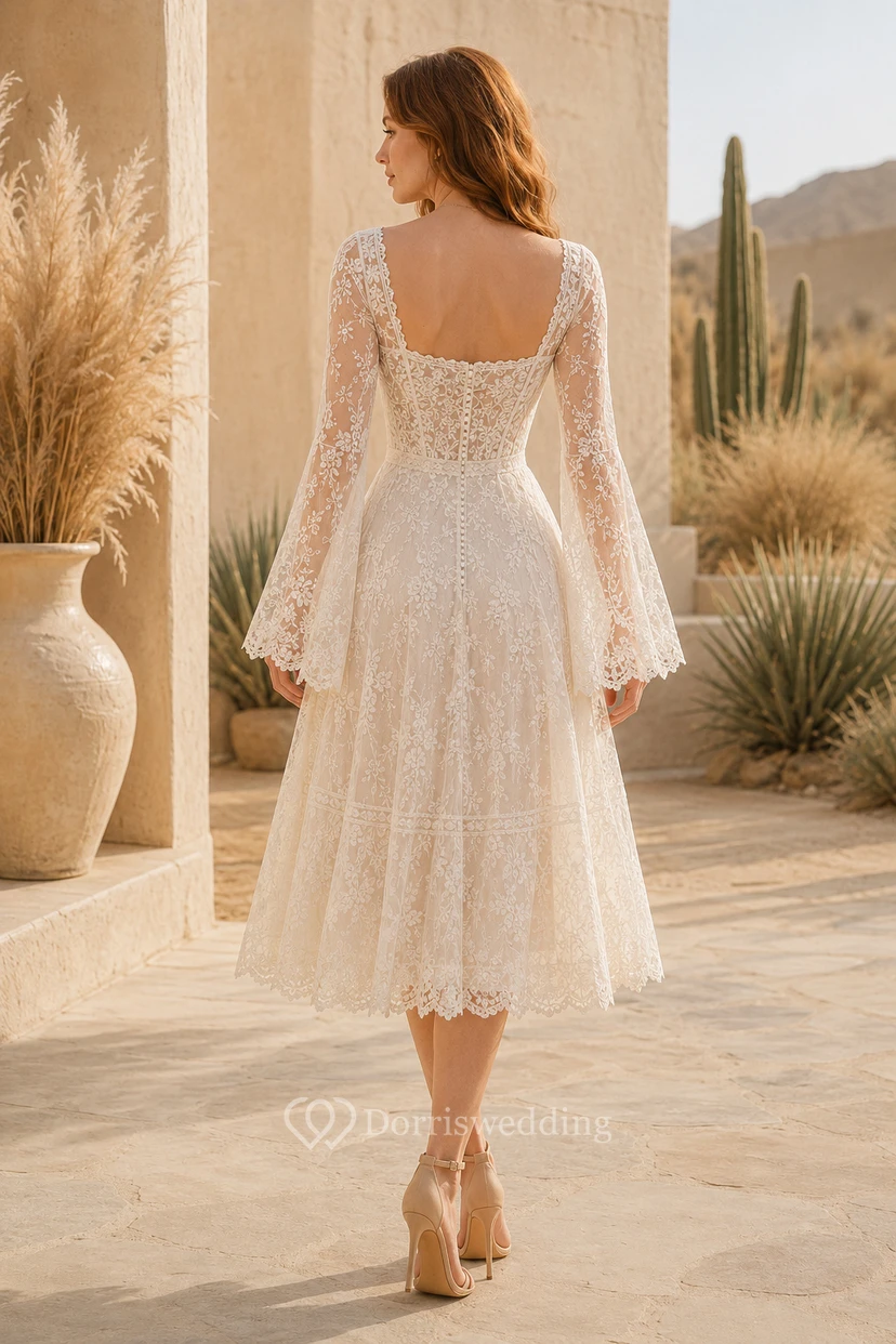 Robe de mariée en dentelle mi-longue à col carré et manches longues cloche view 2