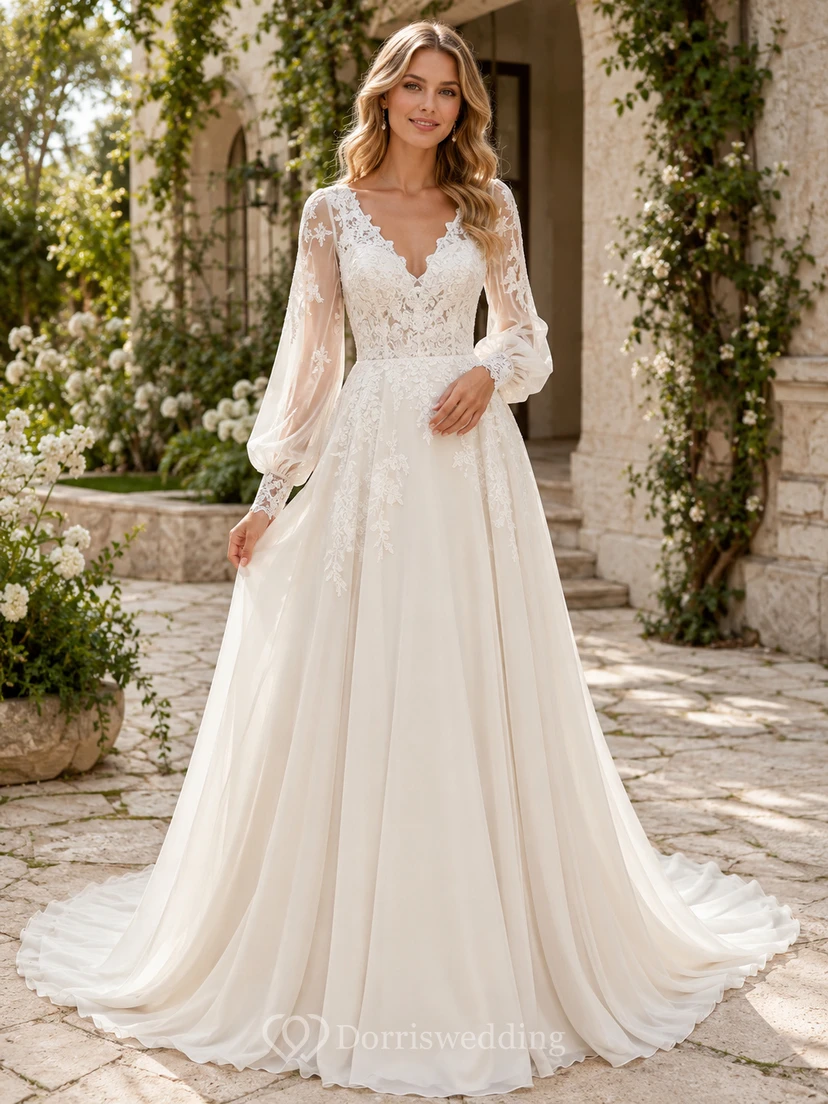 Robe de mariée en dentelle et tulle, coupe trapèze, col en V, manches longues, traîne courte