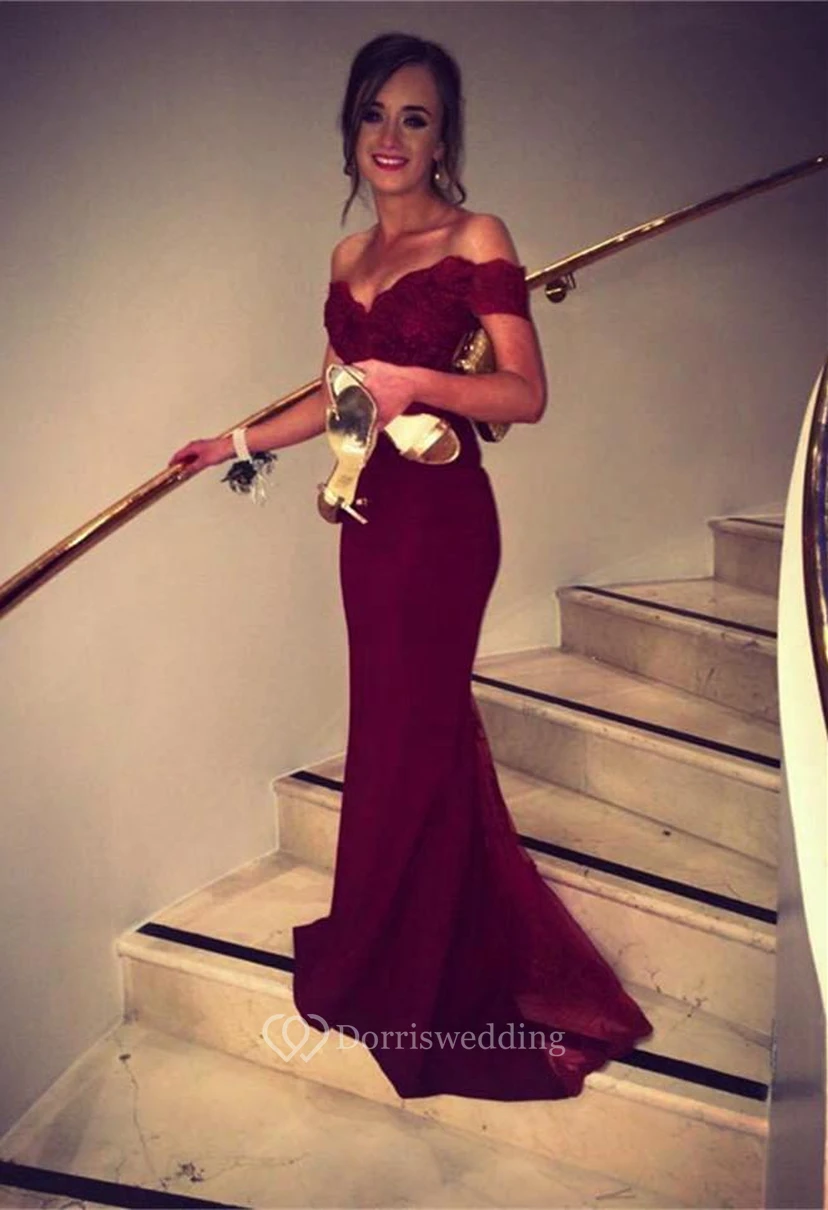 Elegant Off-the-shoulder Mermaid Appliques Evening Dress Sweep Train