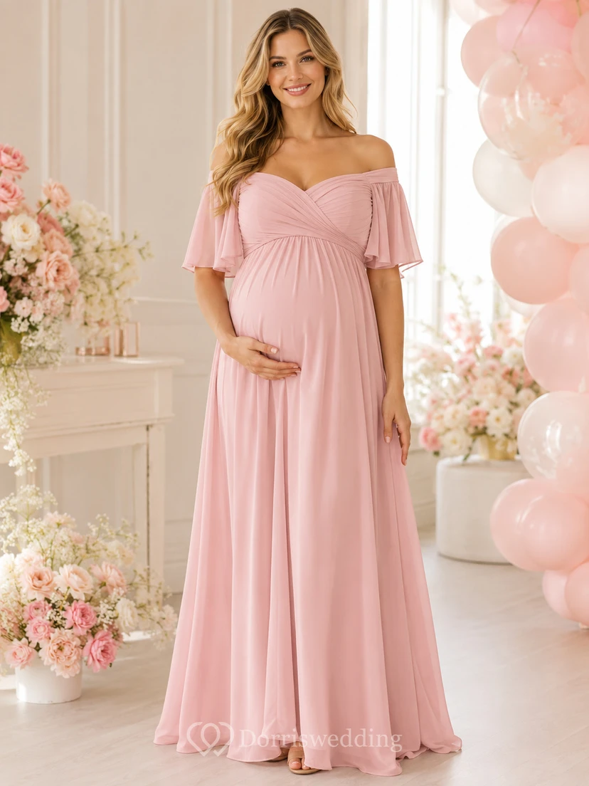 Romantisches Umstandskleid aus Chiffon in zartem Rosa mit Empire-Stil, bodenlang, schulterfrei und kurzen Ärmeln, in der Farbe Petal Shower Blush