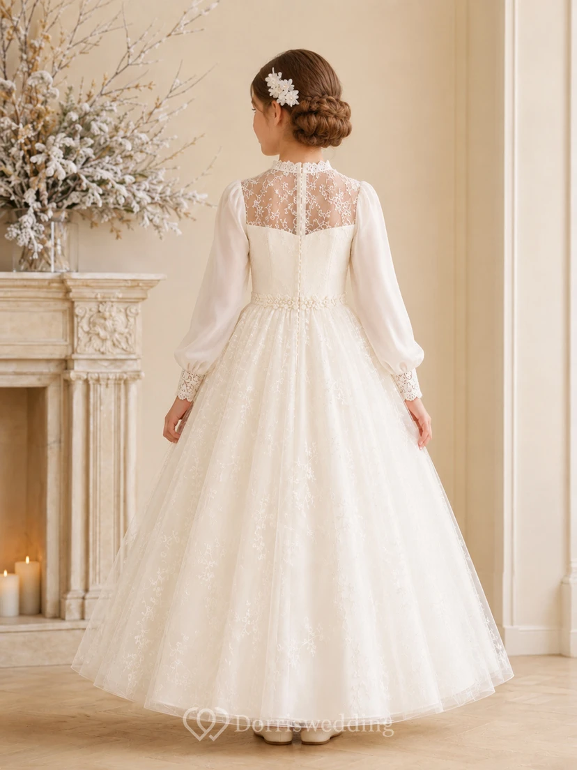 Vestido de baile de Primera Comunión de tul bordado con cuello alto y mangas abullonadas estilo obispo view 2