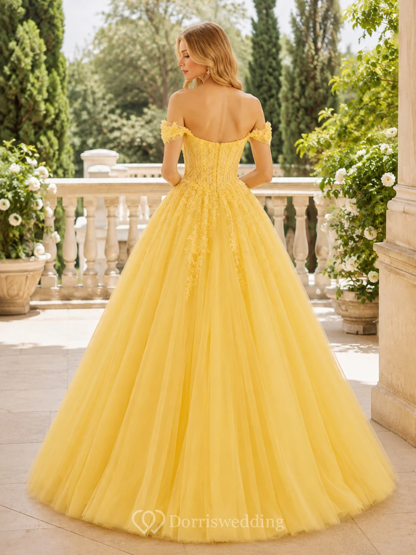 Vestido de gala largo hasta el suelo de tul amarillo con apliques florales, estilo quinceañera o baile de graduación. view 2
