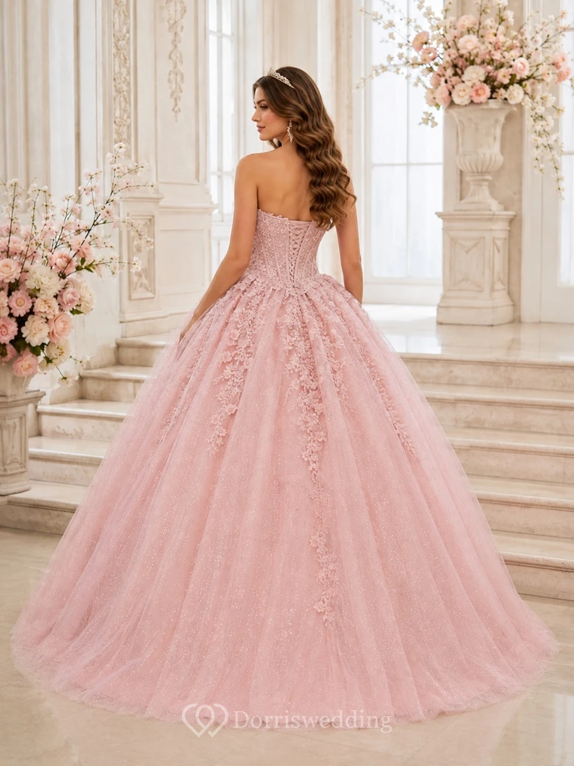 Zartrosa, trägerloses Luxus-Ballkleid für Quinceañeras mit floralen Applikationen view 2