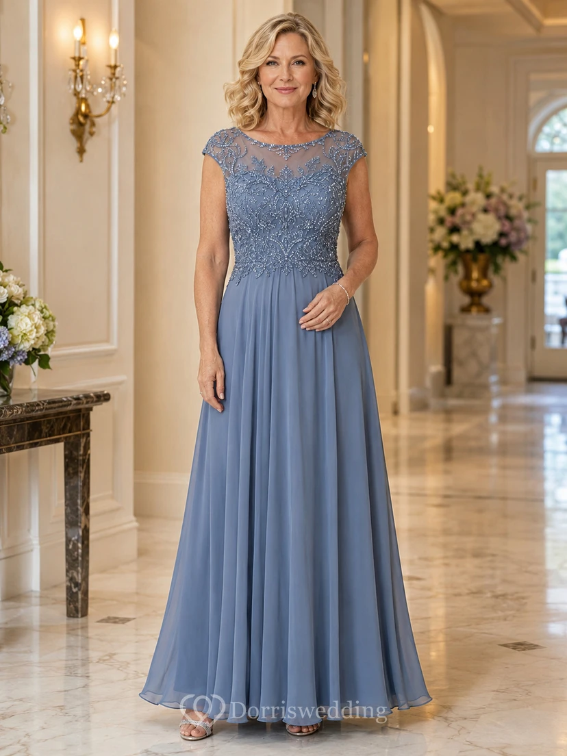 Robe de mère longue en mousseline bleu poudré à corsage perlé et à perles, couleur bleu poudré.