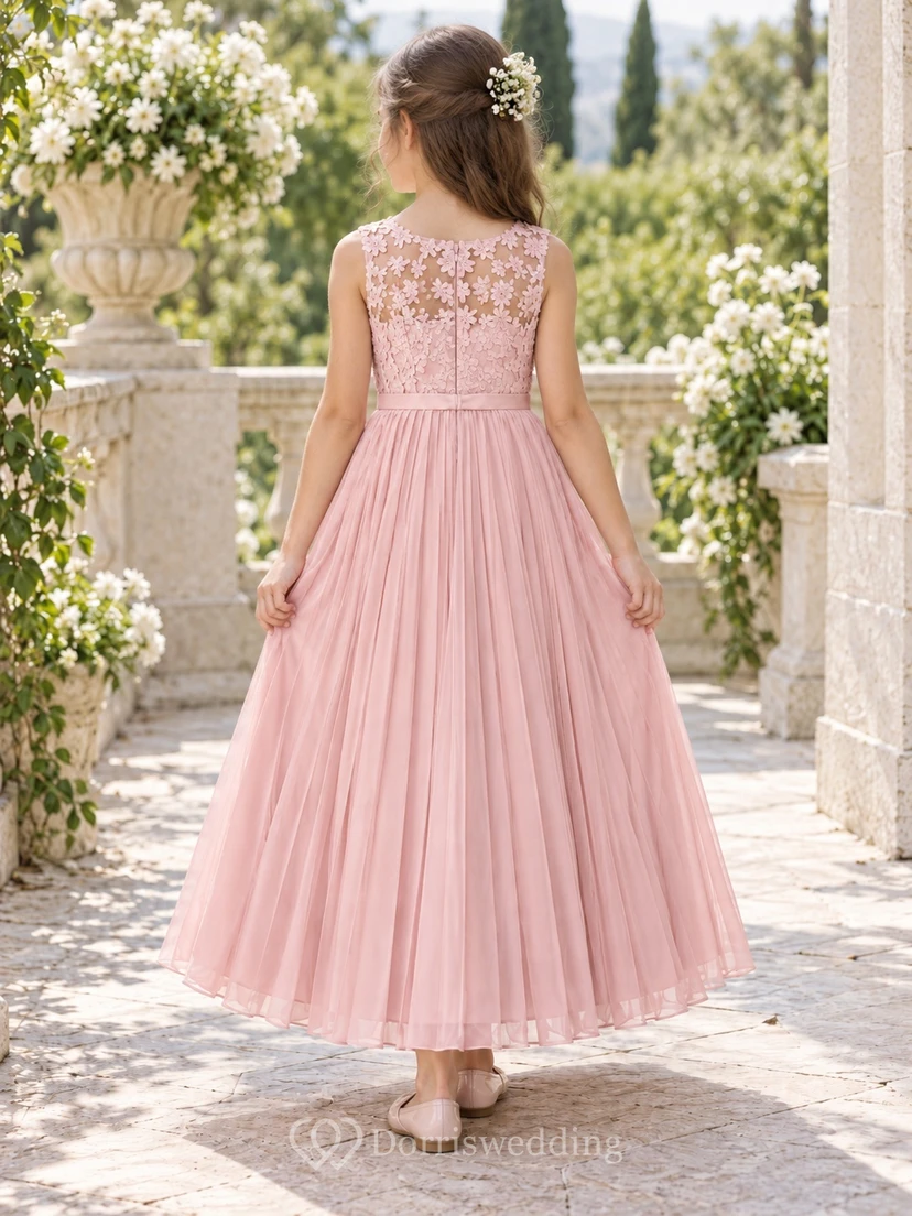 Vestido de niña de flores plisado, sin mangas, de gasa, con estampado floral rosa discreto y corte en A. view 2