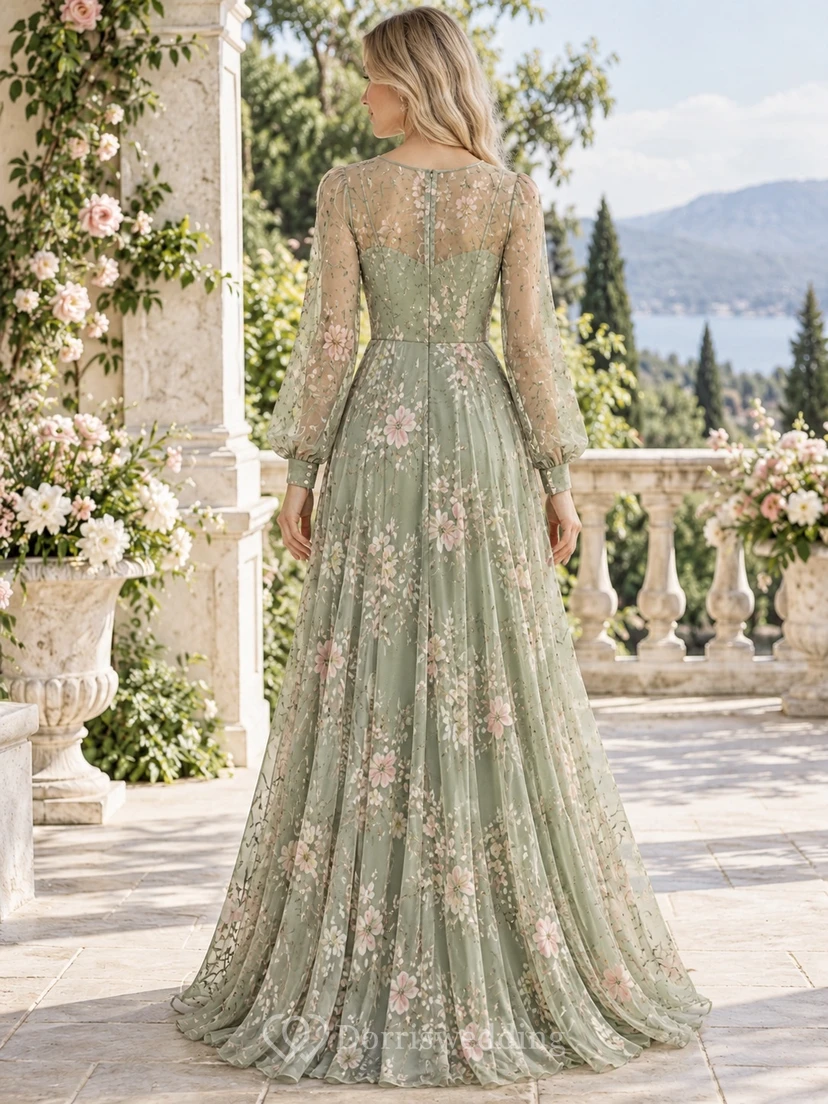 Vestido de dama de honor modesto de manga larga color verde salvia con bordado floral y efecto ilusión, largo hasta el suelo. view 2