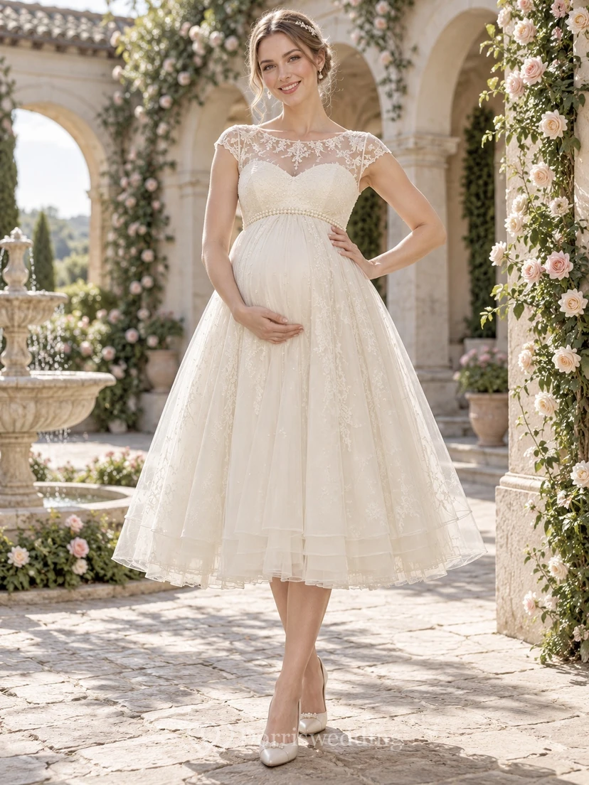 Robe de mariée vintage de maternité mi-longue à manches courtes et décolleté cœur en dentelle et tulle