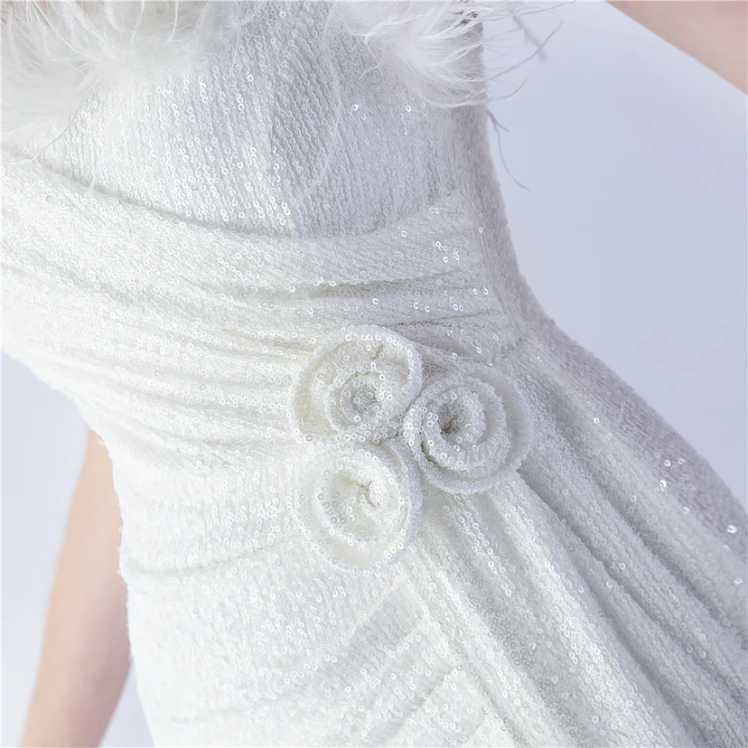 Vestido de noche de alta gama para bodas, con flores y detalles de plumas de avestruz. view 81