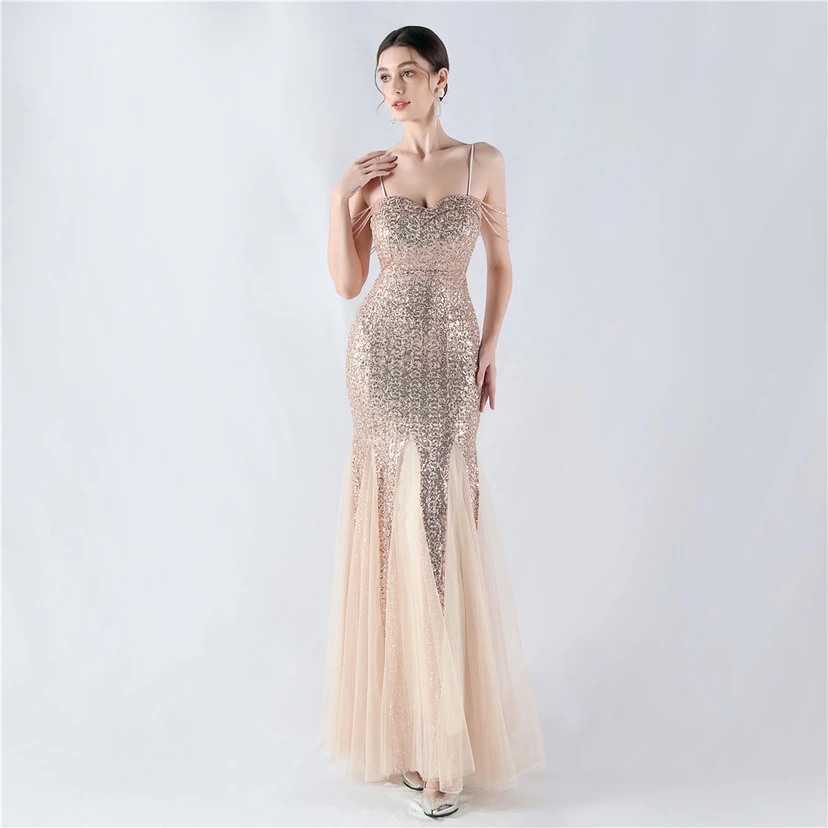 Création de perles, de sequins et de tulle pour une robe de soirée, spectacle, animateur, réunion annuelle view 12