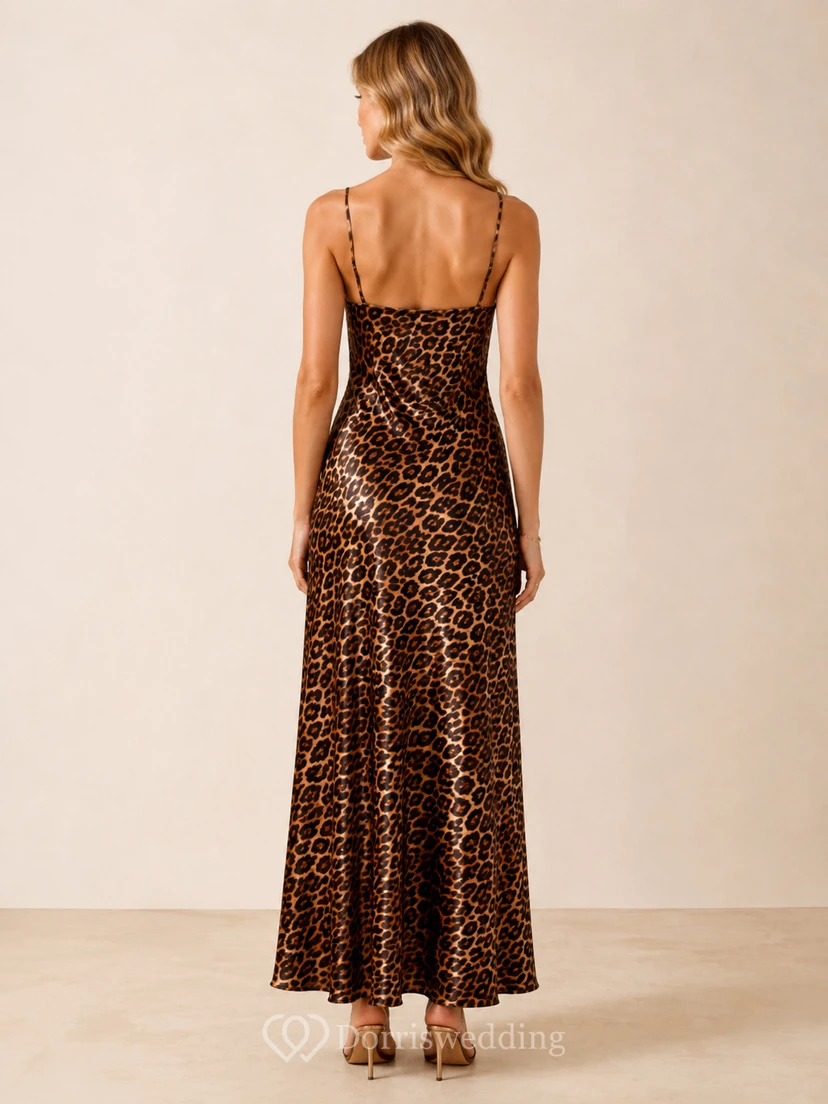 Robe de soirée maxi en satin à bretelles spaghetti et imprimé léopard view 2