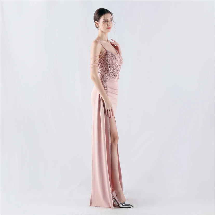 Schweres, mit Diamanten und Blumen besetztes, tailliertes Abendkleid aus Satin mit Fischgrätmuster und Perlenbesatz für Jahrestreffen und Hochzeiten view 64