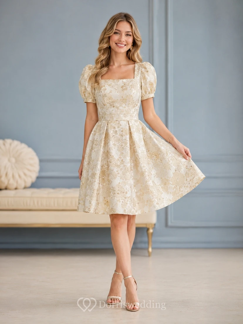 Robe de jardin courte en mousseline à fleurs, coupe trapèze, longueur genou, col carré et manches courtes, style petite taille.