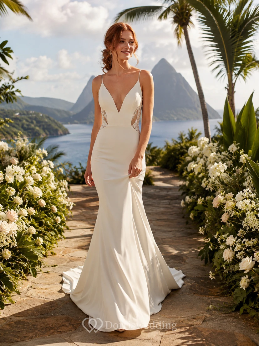 Robe de mariée sirène en satin à décolleté plongeant en V et dos nu avec traîne, pour une destination de mariage