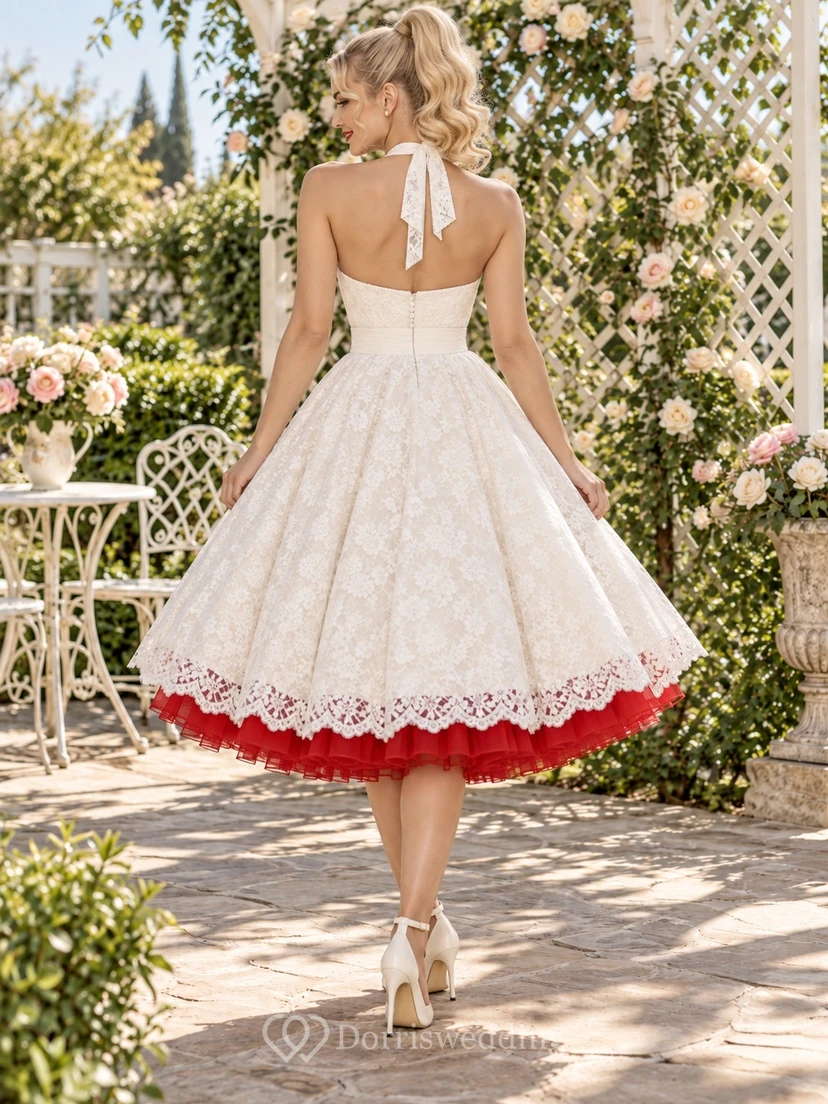 Rockabilly-Neckholder-Spitzenkleid in Teelänge mit rotem Unterrock im Stil der 1950er Jahre view 2